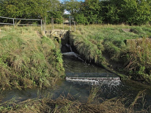 Photo small sluice and weir - small,